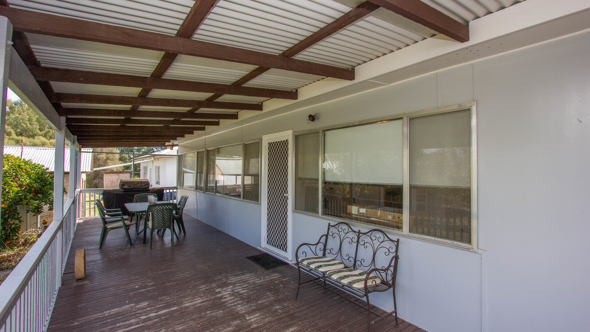 162 Larmer Street, Narrandera NSW 2700 - photo 11