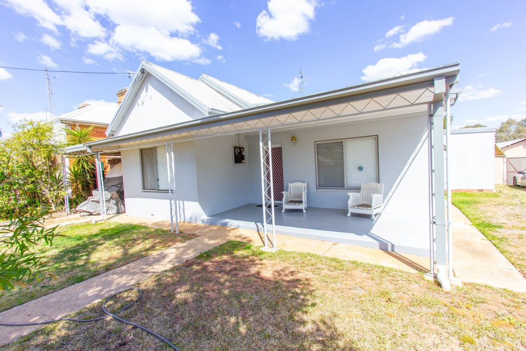 162 Larmer Street, Narrandera NSW 2700 - McGrath Riverina