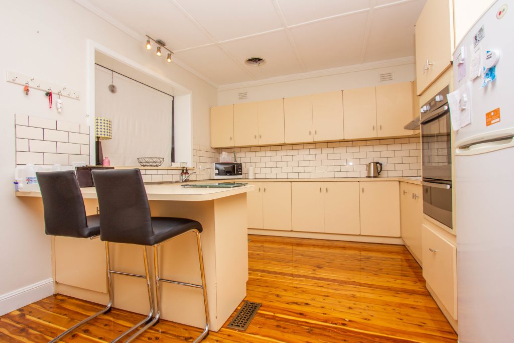 162 Larmer Street, Narrandera NSW 2700 - photo 4