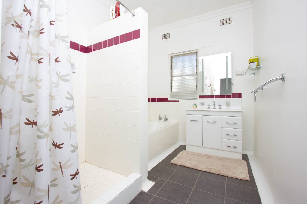 162 Larmer Street, Narrandera NSW 2700 - photo 8
