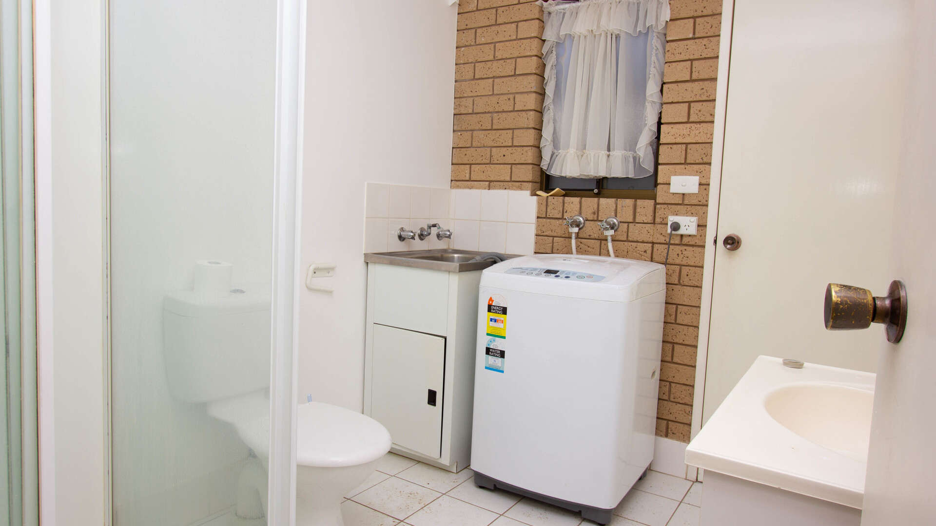 22 Dundas Street, Narrandera NSW 2700 - photo 9