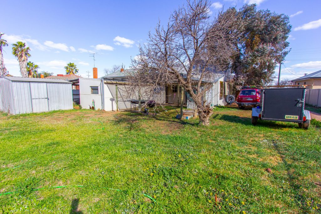 17 Elwin Street, Narrandera NSW 2700 - photo 9
