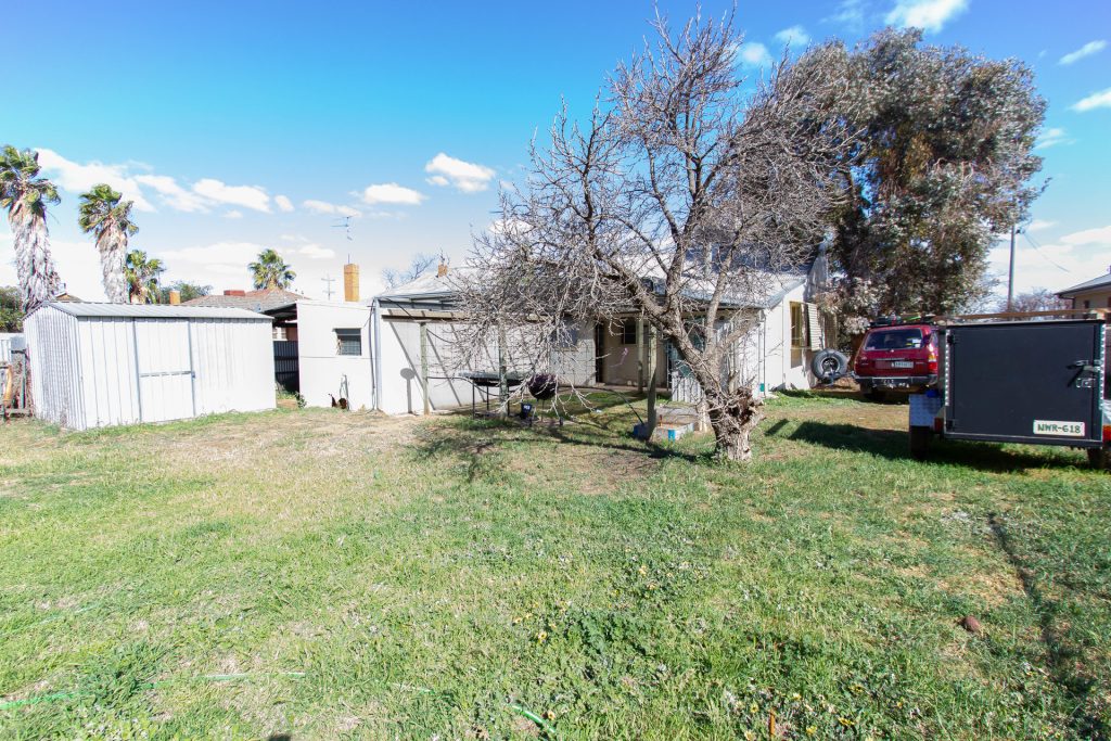 17 Elwin Street, Narrandera NSW 2700 - photo 10