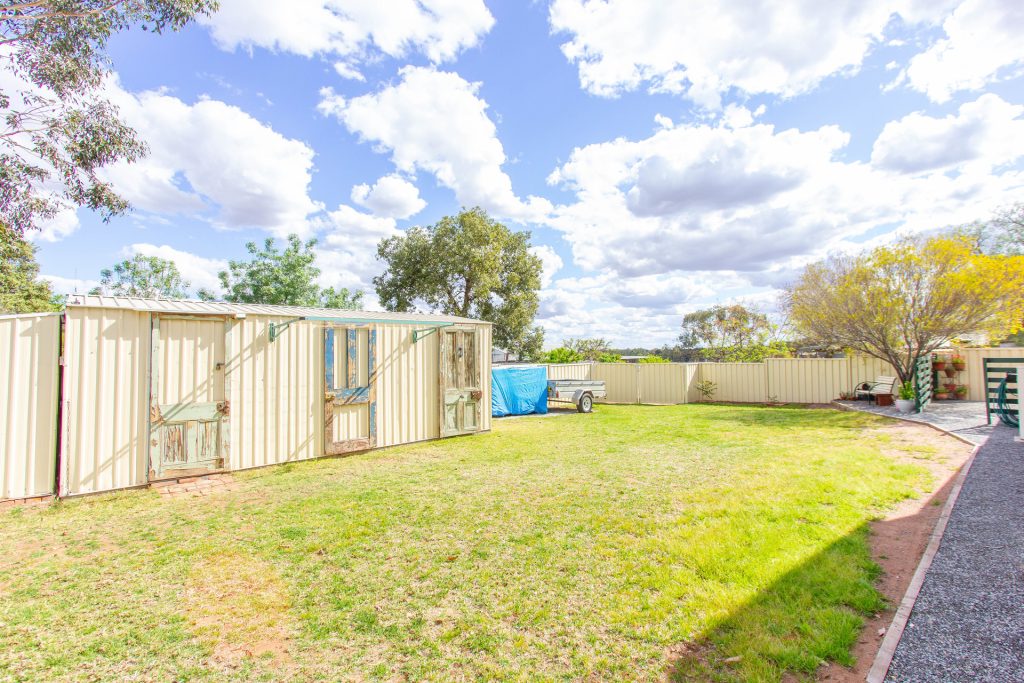 18 Frank Street, Narrandera NSW 2700 - photo 12
