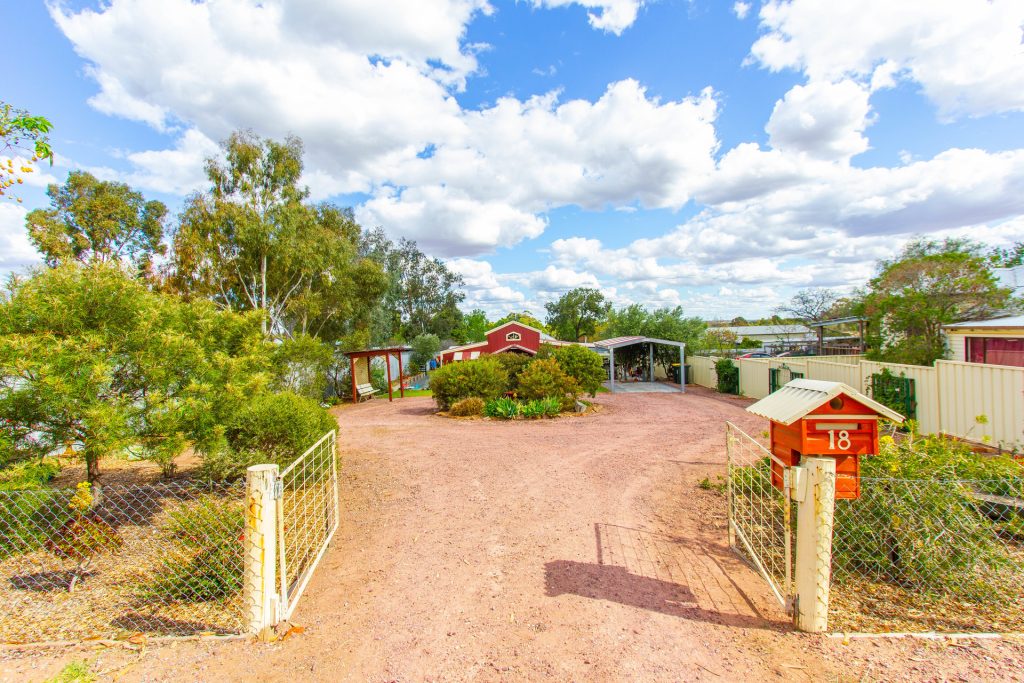 18 Frank Street, Narrandera NSW 2700 - photo 14