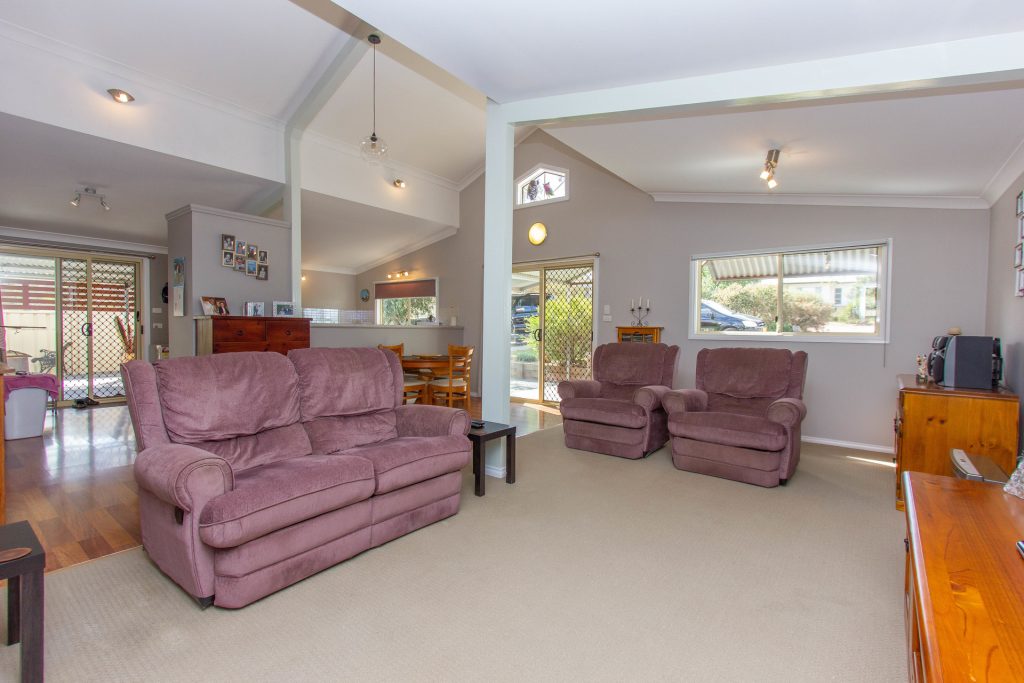 18 Frank Street, Narrandera NSW 2700 - photo 6