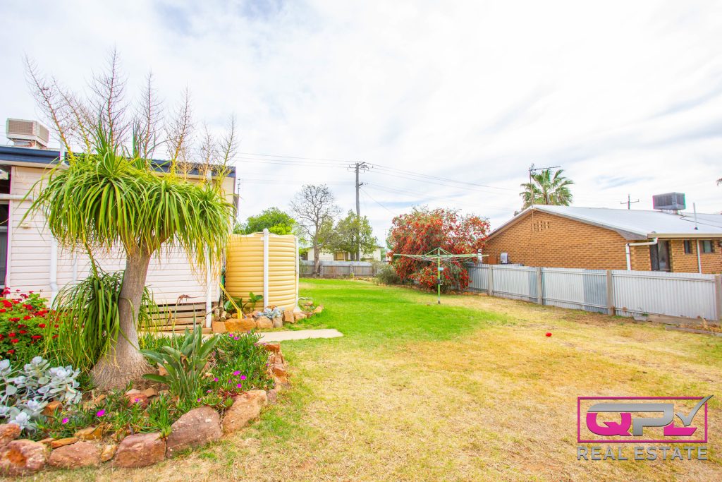 46 Dalgetty Street, Narrandera NSW 2700 - photo 11