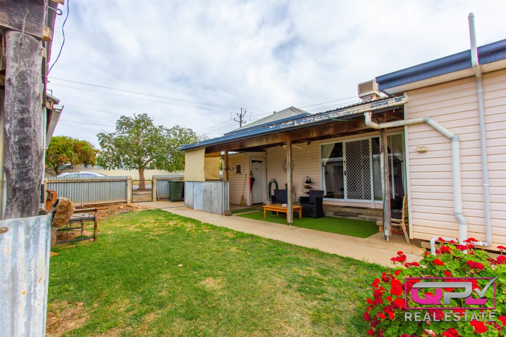 46 Dalgetty Street, Narrandera NSW 2700 - photo 10