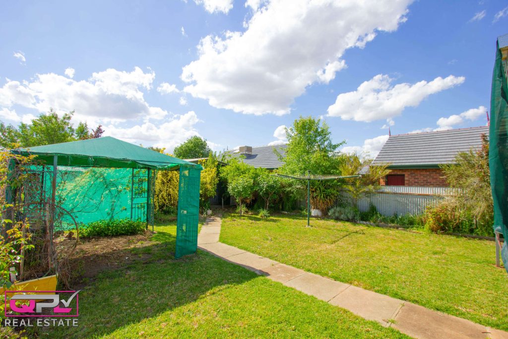 321 Parker Street, Cootamundra NSW 2590 - photo 2