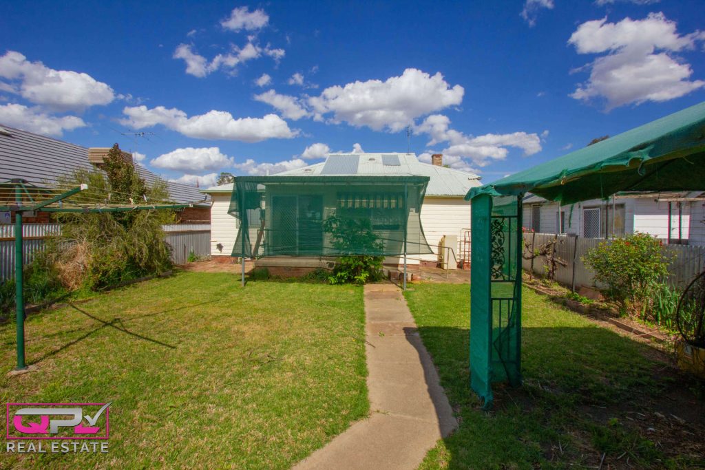 321 Parker Street, Cootamundra NSW 2590 - photo 12
