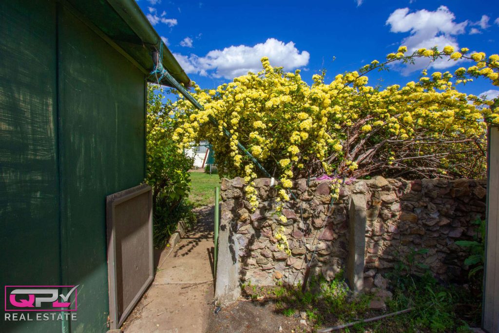 321 Parker Street, Cootamundra NSW 2590 - photo 16