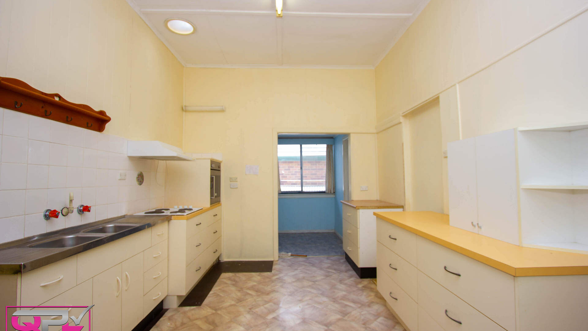 321 Parker Street, Cootamundra NSW 2590 - photo 4