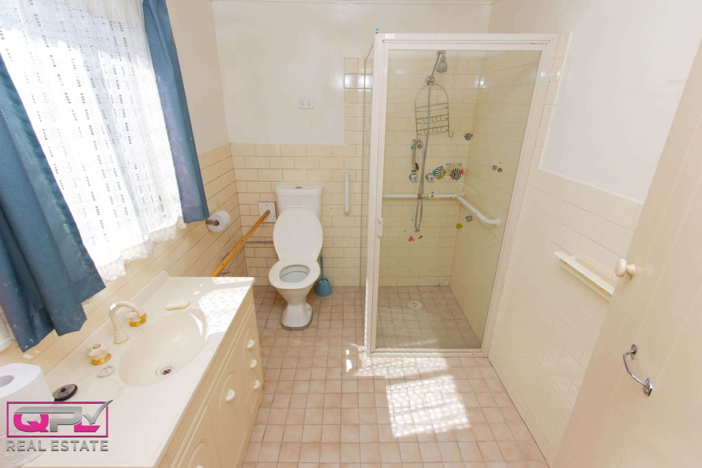 321 Parker Street, Cootamundra NSW 2590 - photo 6