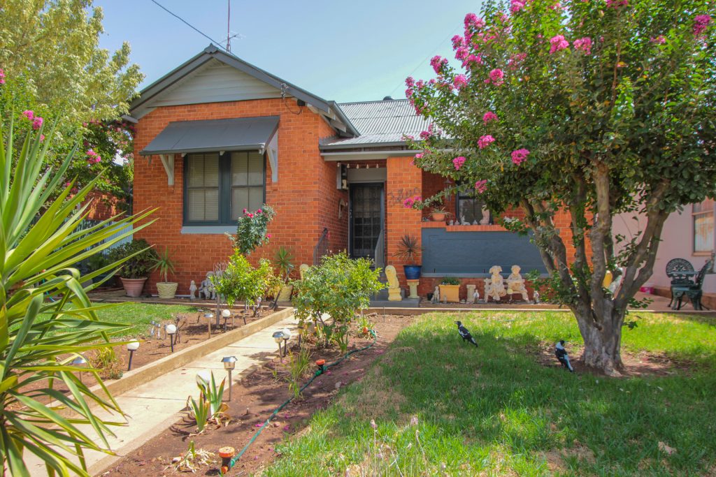 15 Douglas Street, Narrandera NSW 2700 - McGrath Riverina