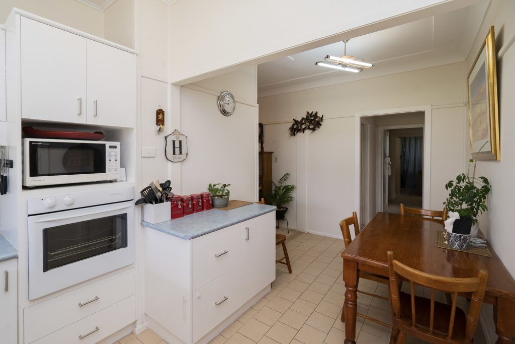 74 Victoria Avenue, Narrandera NSW 2700 - photo 2