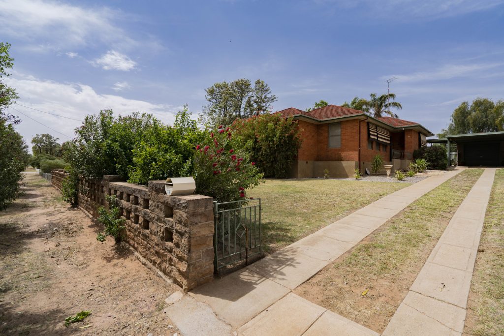 74 Victoria Avenue, Narrandera NSW 2700 - McGrath Riverina