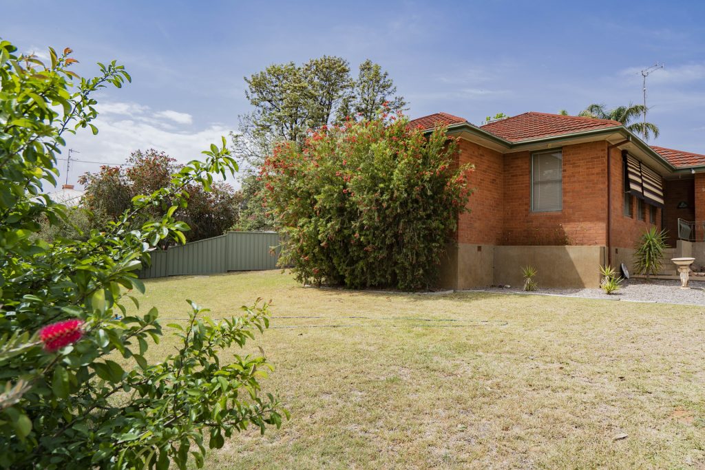 74 Victoria Avenue, Narrandera NSW 2700 - photo 16