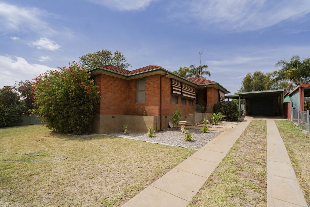 74 Victoria Avenue, Narrandera NSW 2700 - photo 17