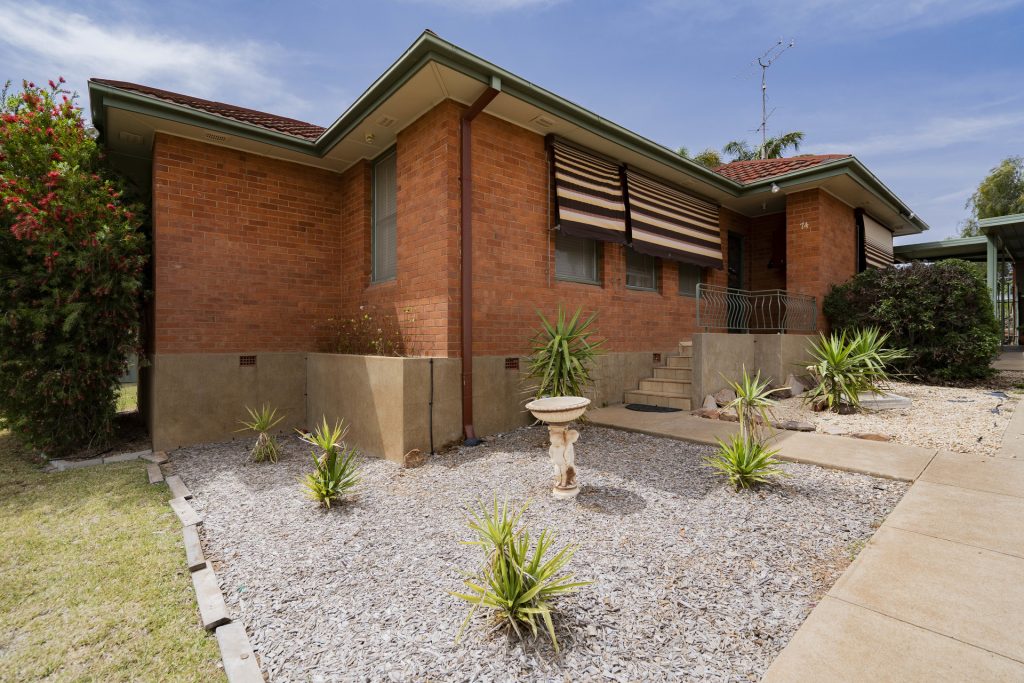 74 Victoria Avenue, Narrandera NSW 2700 - photo 20