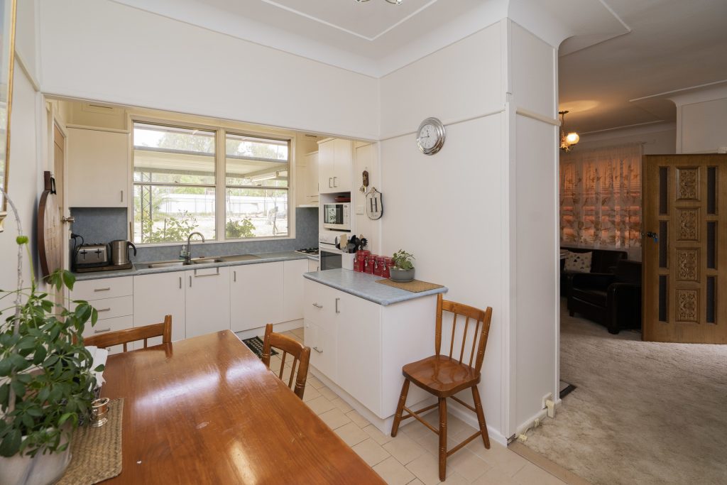 74 Victoria Avenue, Narrandera NSW 2700 - photo 3