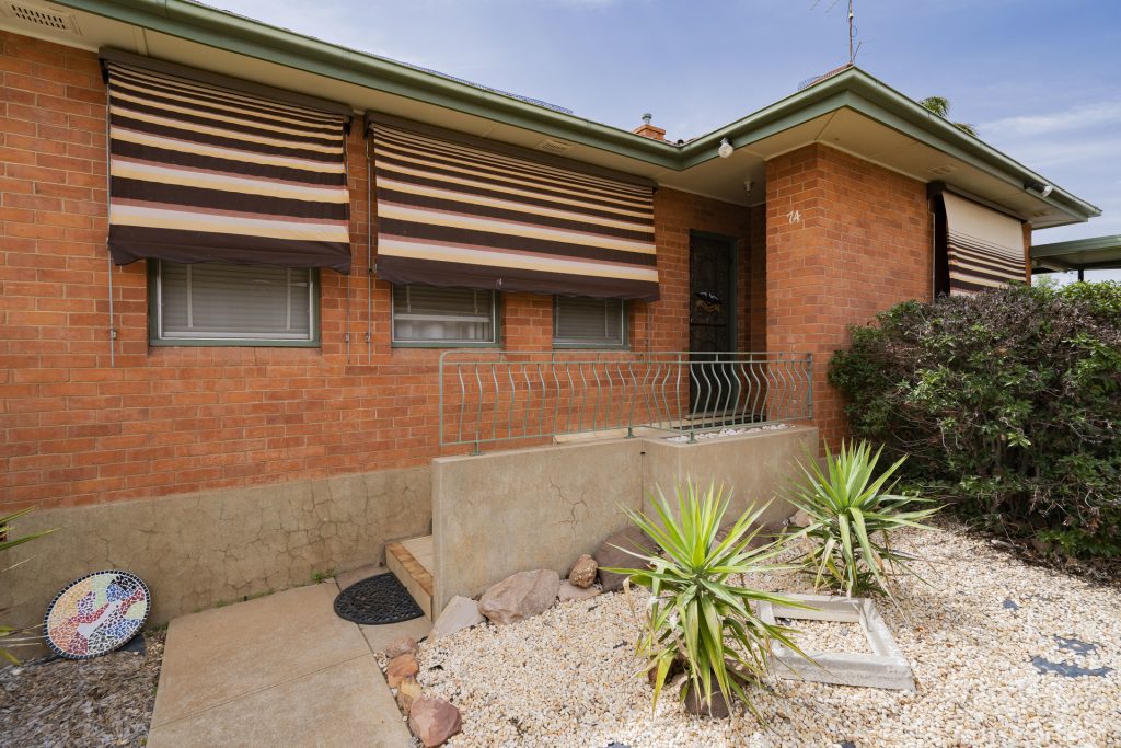 74 Victoria Avenue, Narrandera NSW 2700 - photo 23