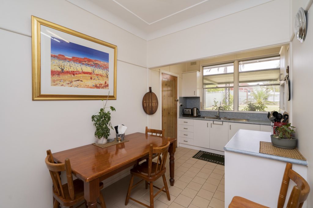 74 Victoria Avenue, Narrandera NSW 2700 - photo 5