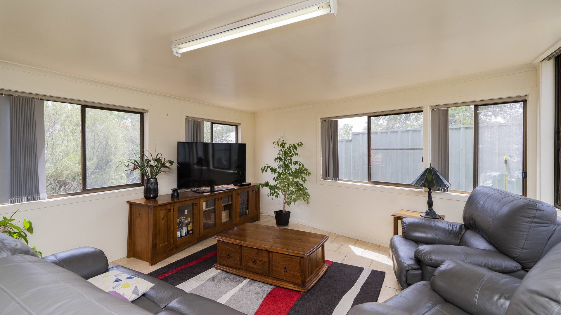 74 Victoria Avenue, Narrandera NSW 2700 - photo 6