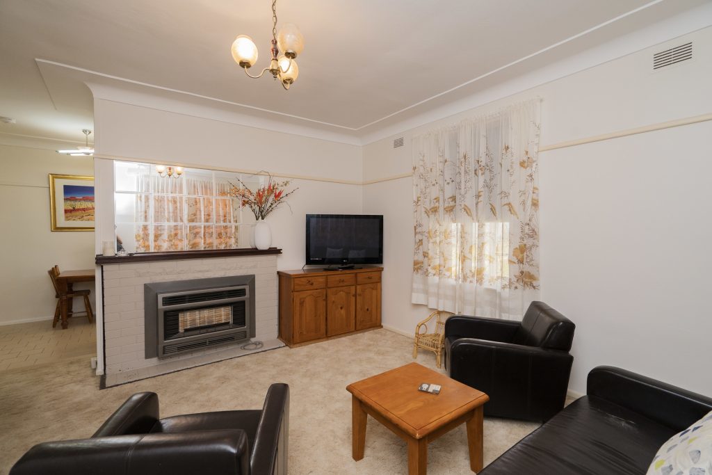 74 Victoria Avenue, Narrandera NSW 2700 - photo 9