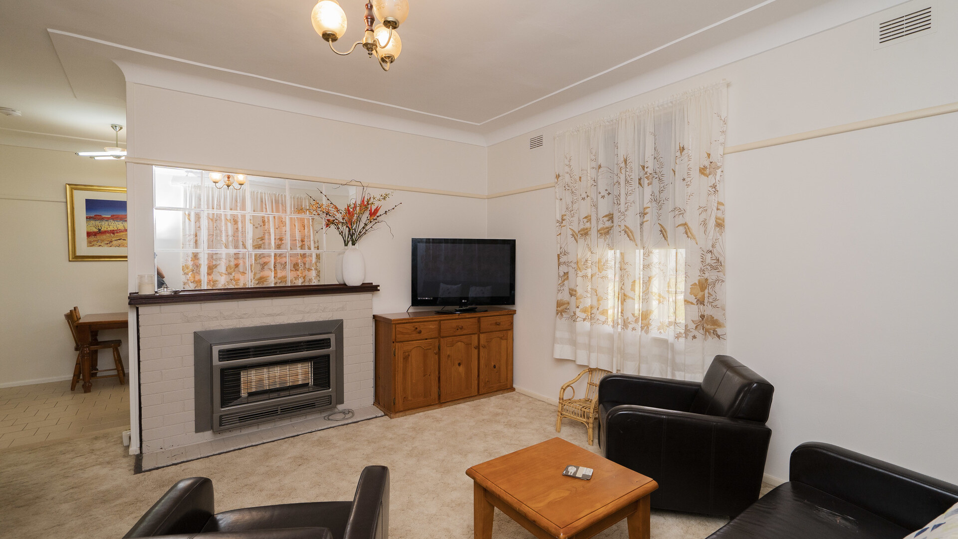 74 Victoria Avenue, Narrandera NSW 2700 - photo 9