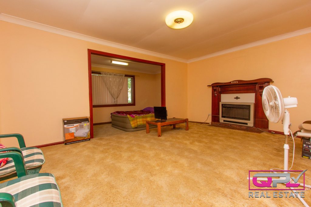 37 Arthur Street, Narrandera NSW 2700 - photo 2