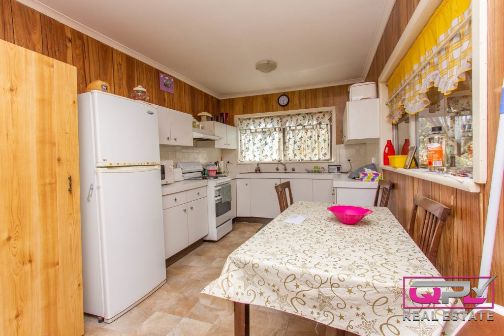 37 Arthur Street, Narrandera NSW 2700 - photo 3
