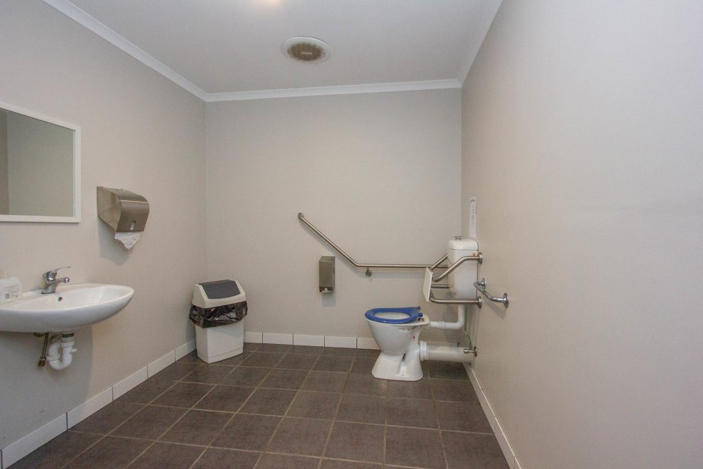 26 Bolton Street, Narrandera NSW 2700 - photo 5