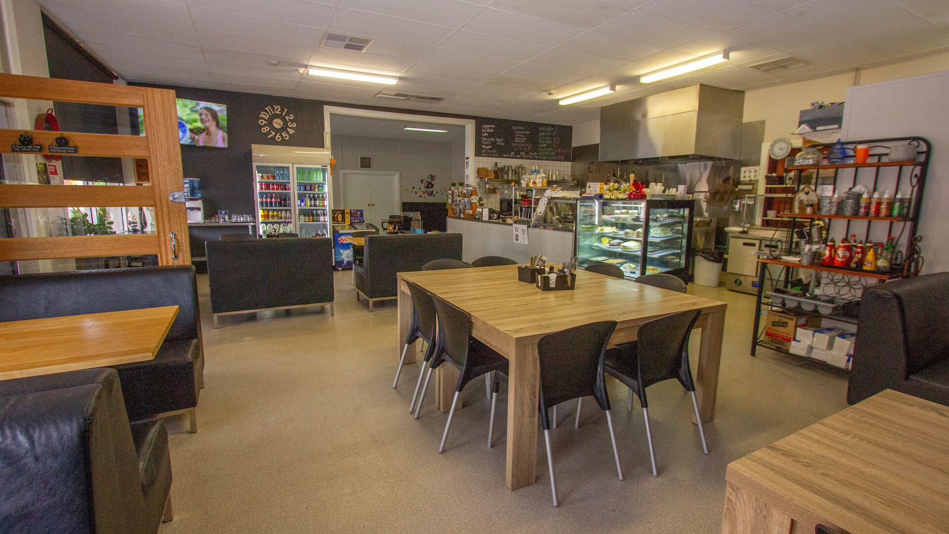26 Bolton Street, Narrandera NSW 2700 - photo 7