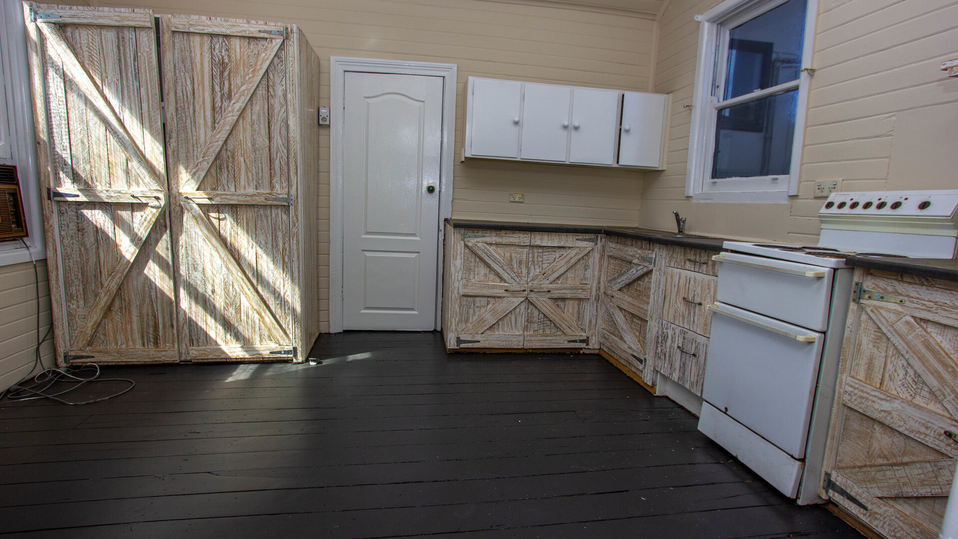 15 Grosvenor Street, Narrandera NSW 2700 - photo 2