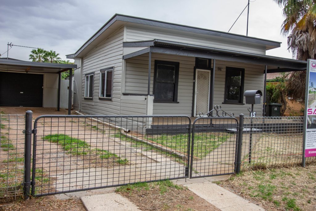15 Grosvenor Street, Narrandera NSW 2700 - McGrath Riverina