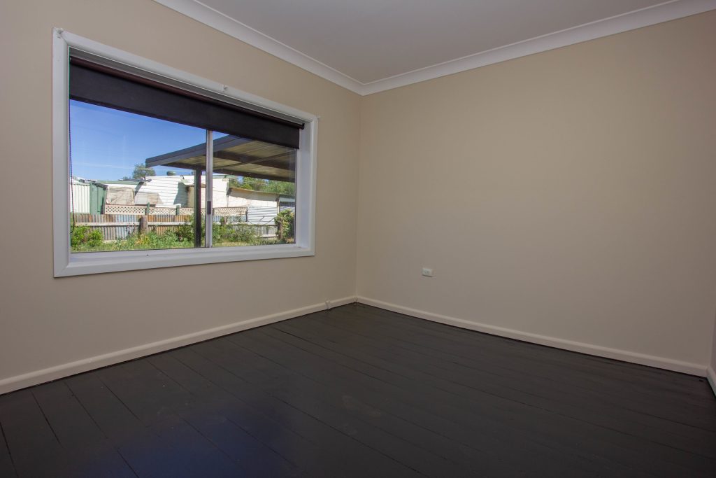15 Grosvenor Street, Narrandera NSW 2700 - photo 4
