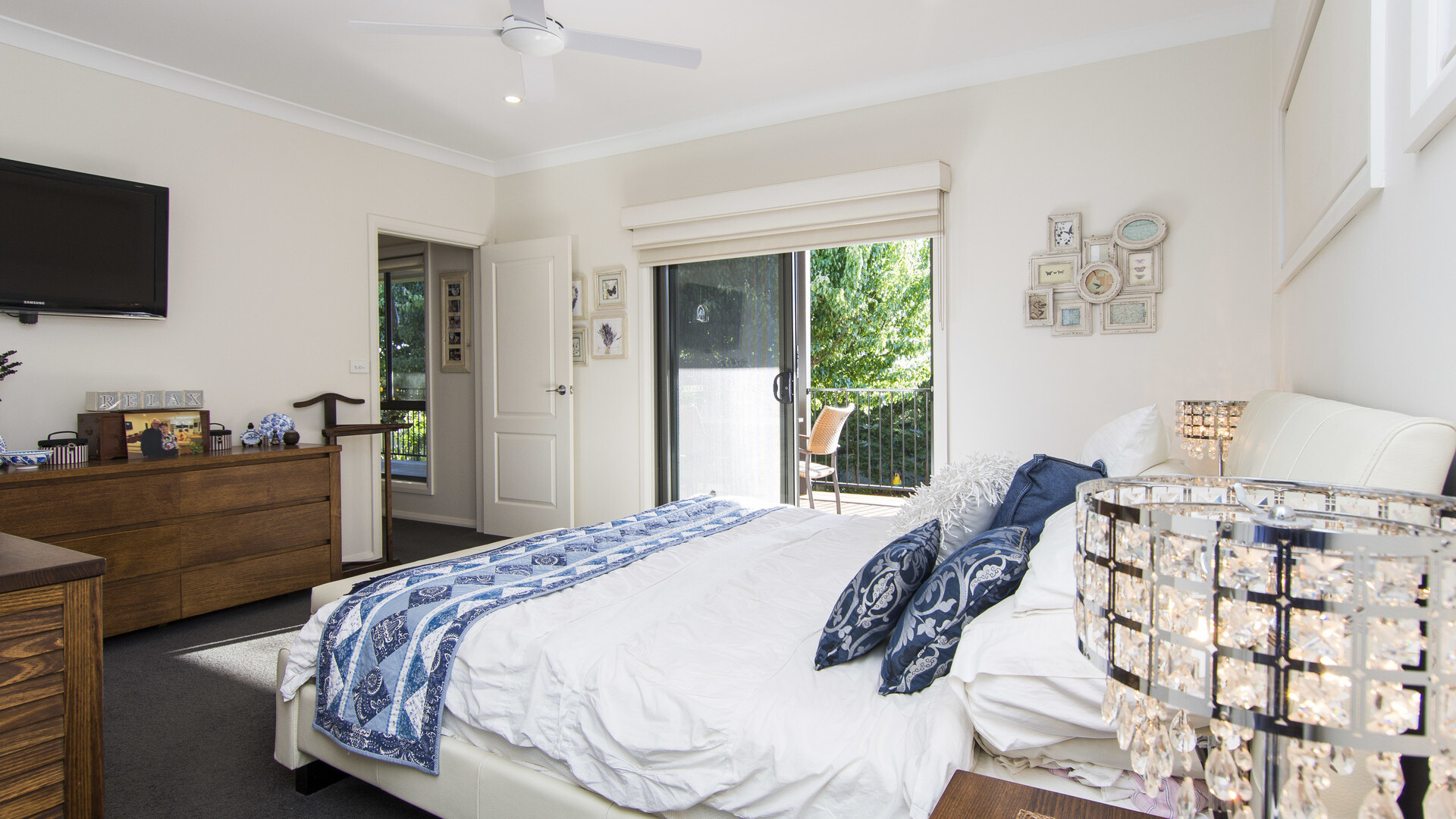 158 Deboos Street, Temora NSW 2666 - photo 13