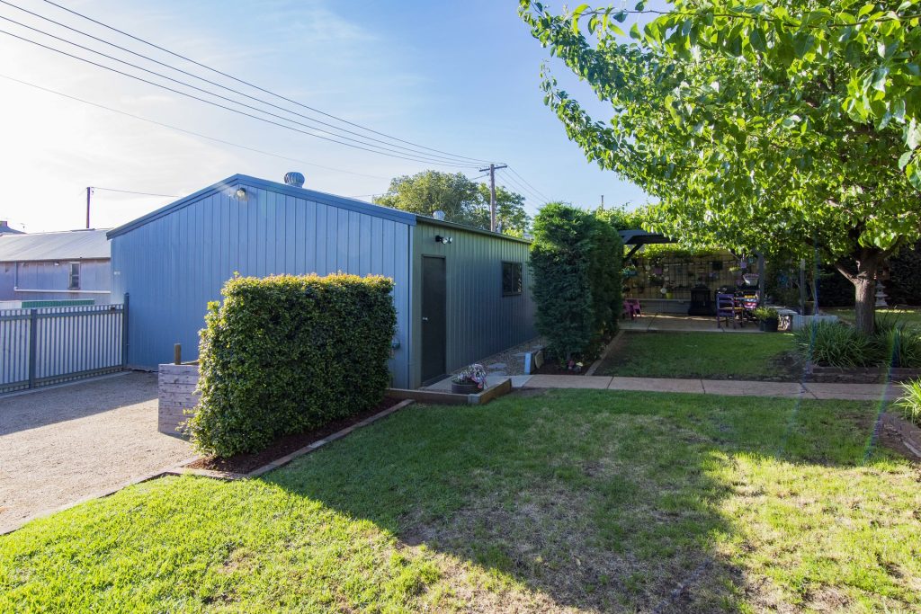 158 Deboos Street, Temora NSW 2666 - photo 17