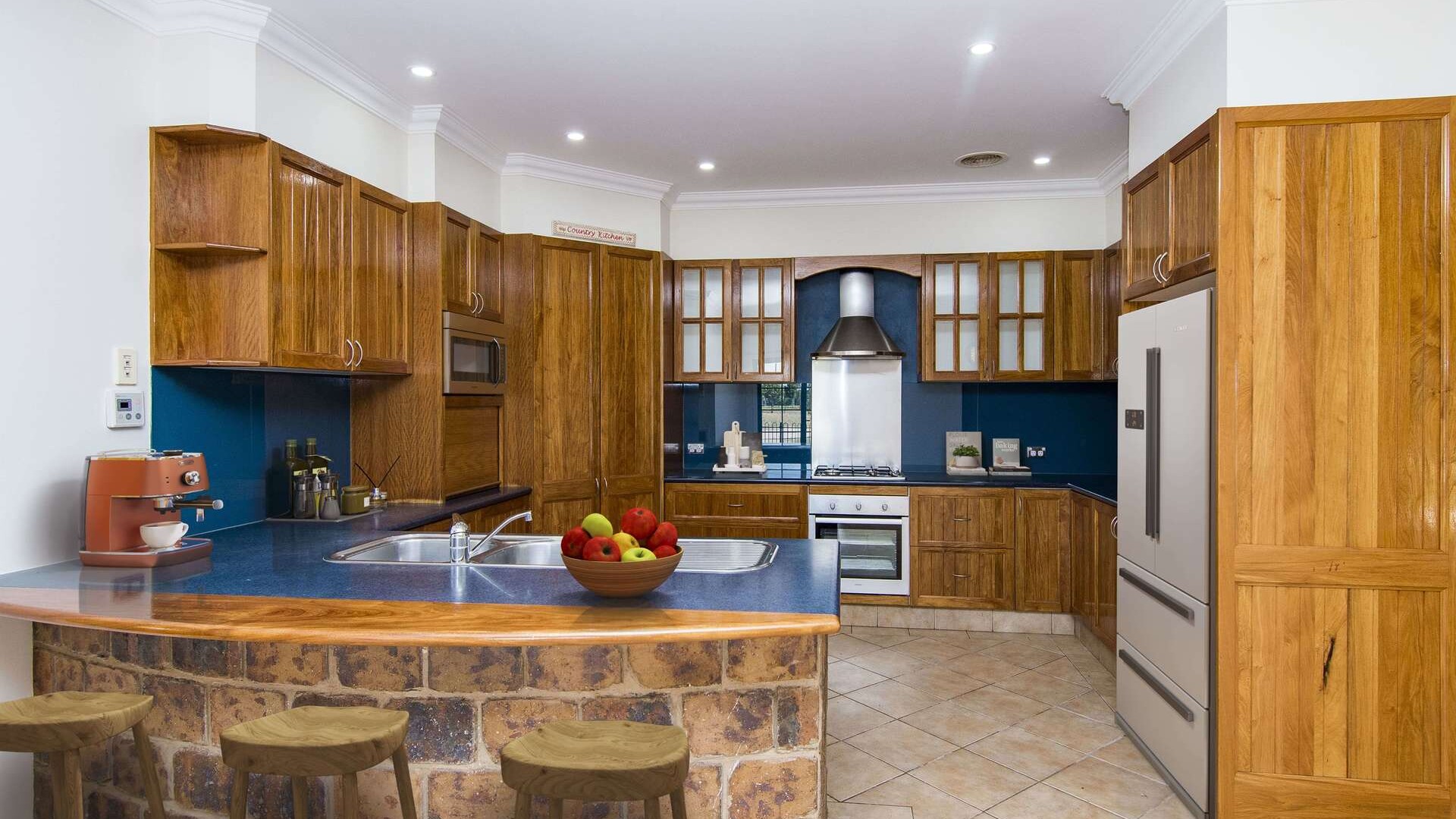 7 Rosella Street, Temora NSW 2666 - photo 4