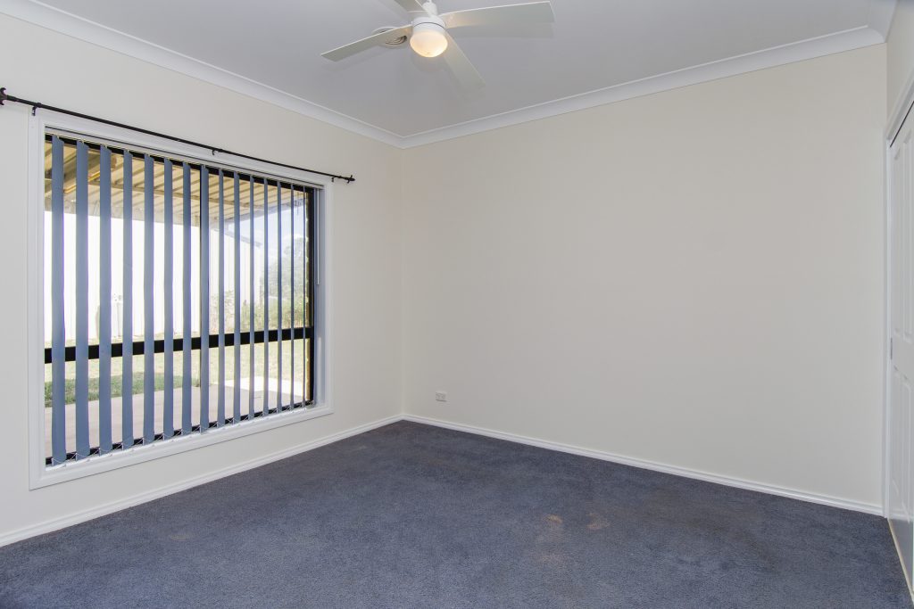 7 Rosella Street, Temora NSW 2666 - photo 8