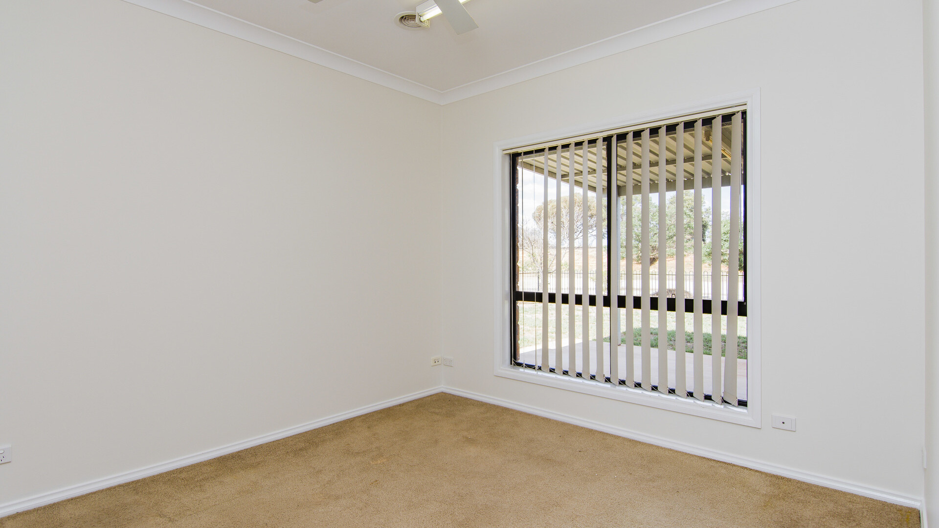 7 Rosella Street, Temora NSW 2666 - photo 10