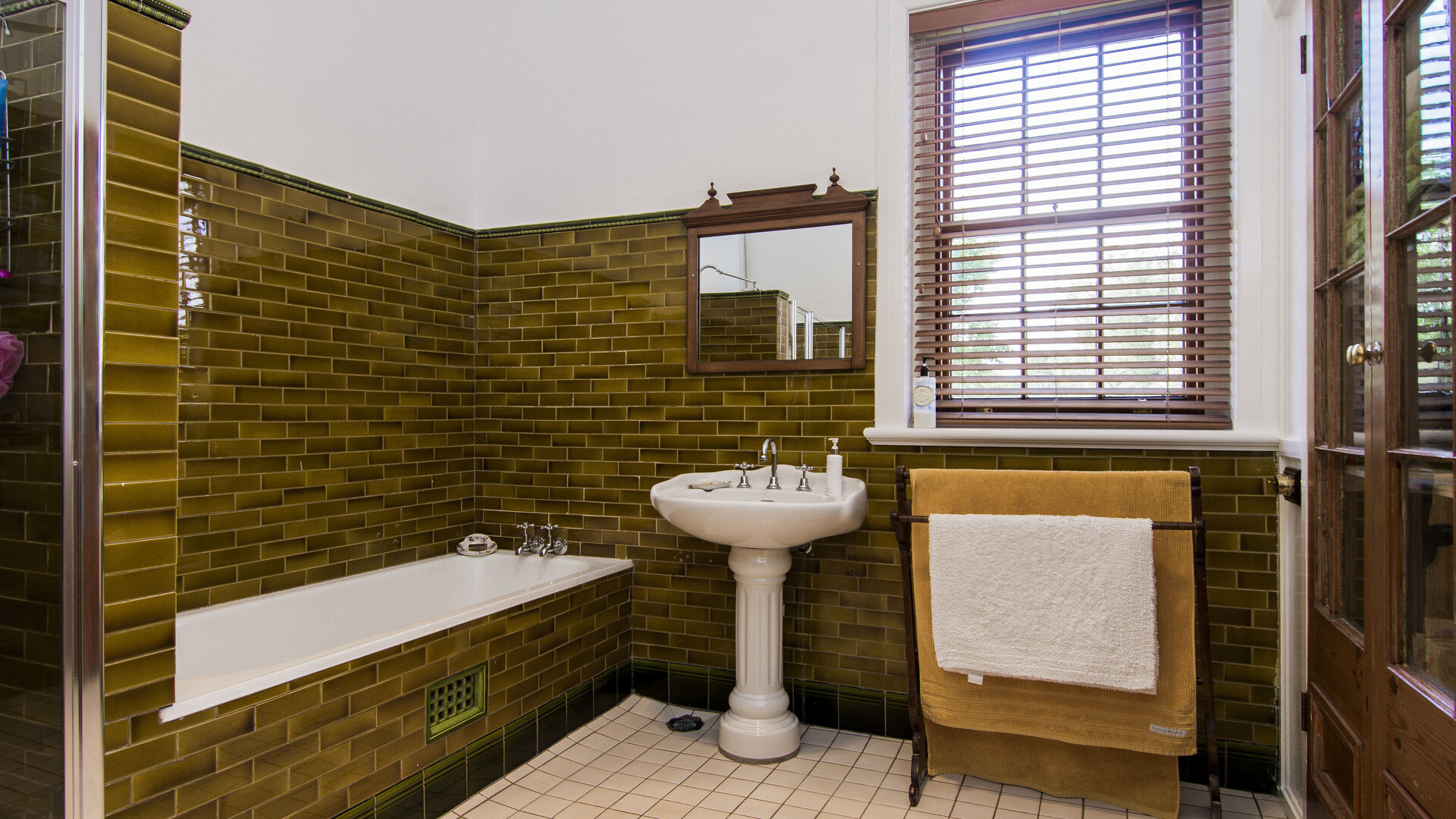 154 Larmer Street, Narrandera NSW 2700 - photo 17