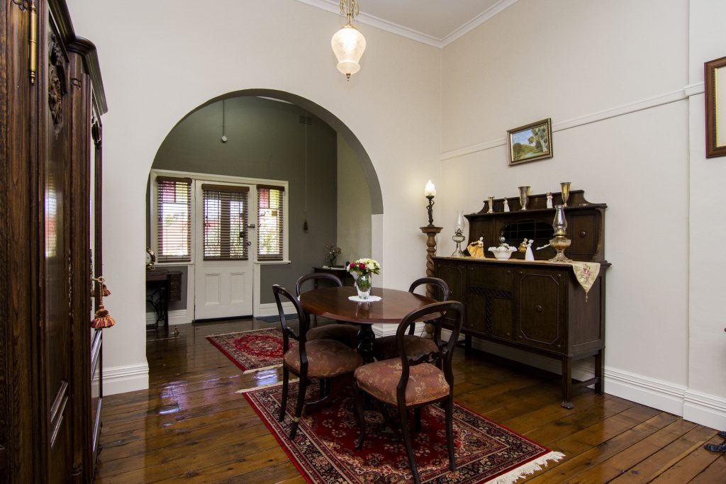 154 Larmer Street, Narrandera NSW 2700 - photo 6