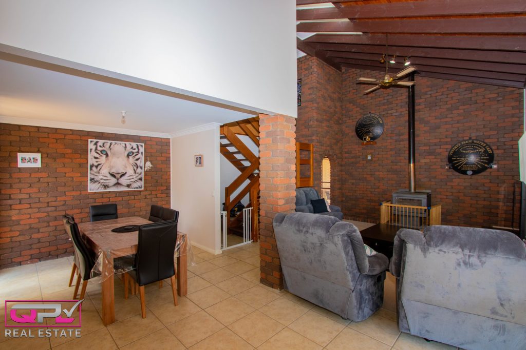 146 Kitchener Road, Temora NSW 2666 - photo 2