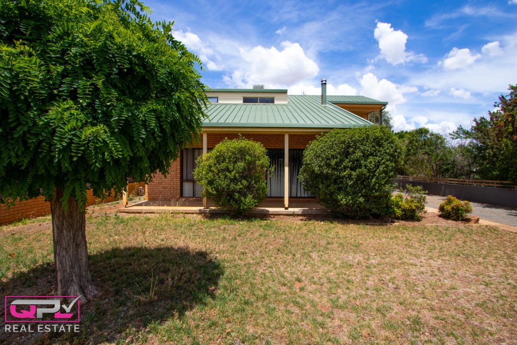 146 Kitchener Road, Temora NSW 2666 - McGrath Riverina