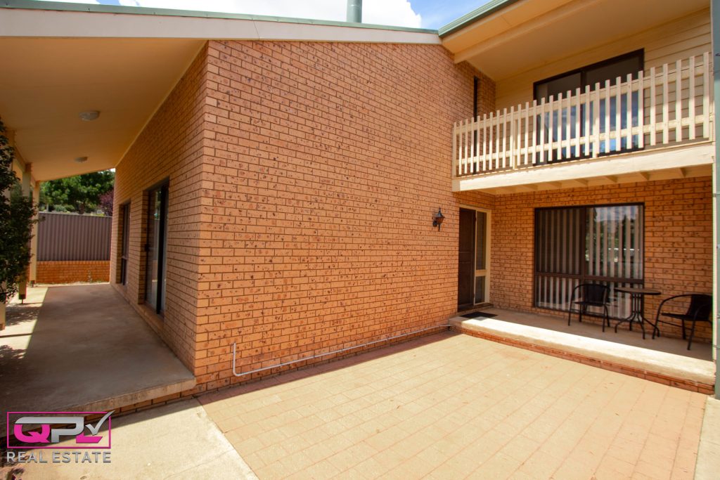 146 Kitchener Road, Temora NSW 2666 - photo 17