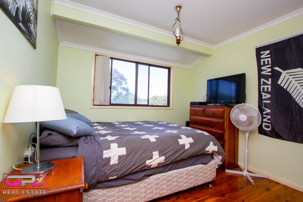 146 Kitchener Road, Temora NSW 2666 - photo 8