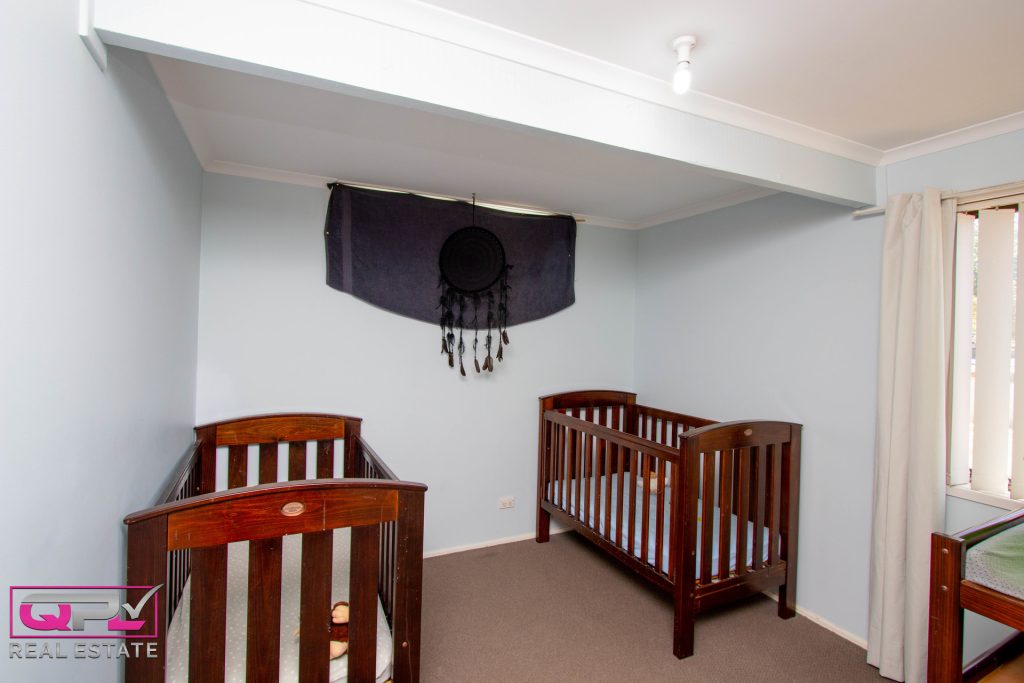146 Kitchener Road, Temora NSW 2666 - photo 9
