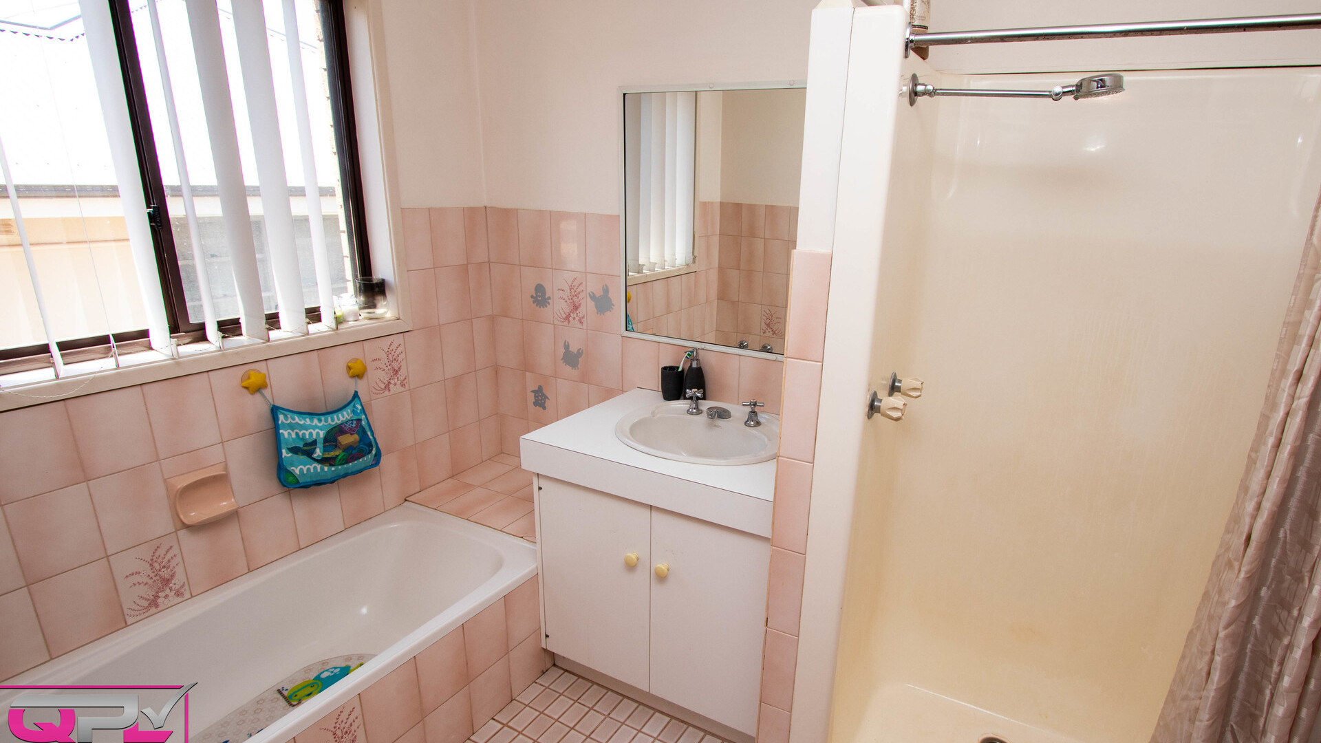 146 Kitchener Road, Temora NSW 2666 - photo 10