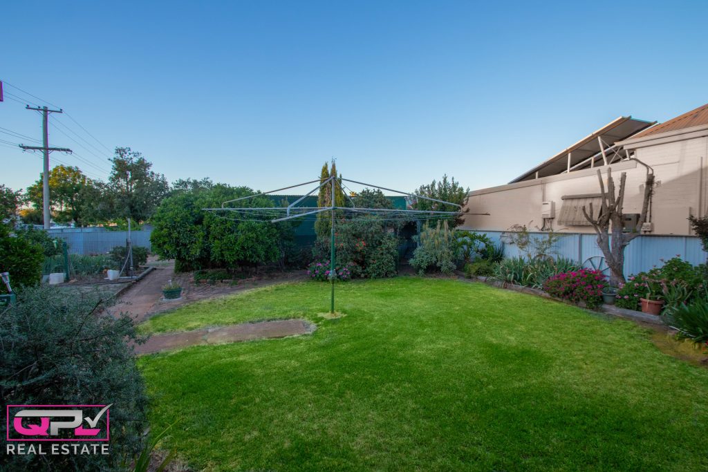 77 Polaris Street, Temora NSW 2666 - photo 2